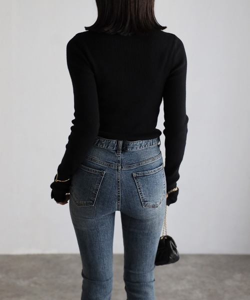 Bonjour Sagan（ボンジュールサガン）の「フィンガーホールリブタートルネックニット（ニット/セーター・レディース・アイボリー/ブラック/グリーン・FREE）」の19枚目の写真