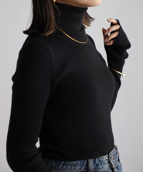 Bonjour Sagan（ボンジュールサガン）の「フィンガーホールリブタートルネックニット（ニット/セーター・レディース・アイボリー/ブラック/グリーン・FREE）」の21枚目の写真