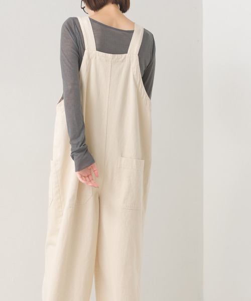 OMNES（オムネス）の「ダンプサロペット（サロペット/オーバーオール・レディース・ブラック/ベージュ/ネイビー/アイボリー/キナリ/カーキ/インディゴブルー/ブルー・FREE）」の16枚目の写真
