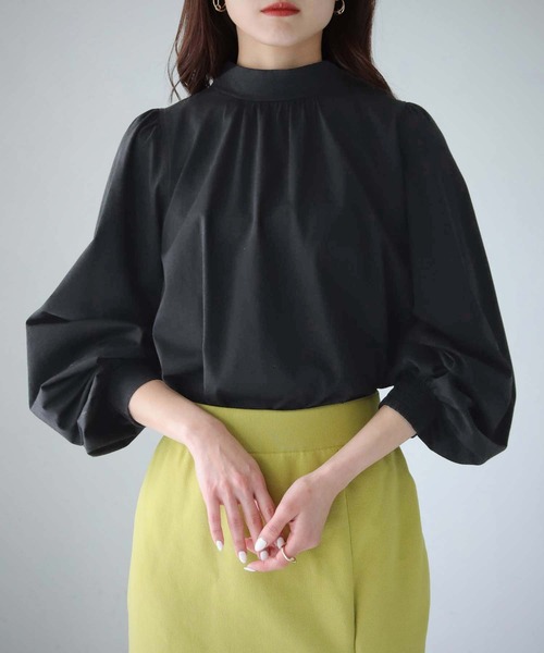 cheriella(シェリエラ)の「【cheriella】WEB限定シルケットコットンハイネックギャザーカットソー(Tシャツ/カットソー・レディース・ライトカーキ/ブラック/オフホワイト・M)」の3枚目の写真