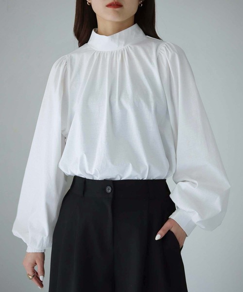 cheriella(シェリエラ)の「【cheriella】WEB限定シルケットコットンハイネックギャザーカットソー(Tシャツ/カットソー・レディース・ライトカーキ/ブラック/オフホワイト・M)」の4枚目の写真