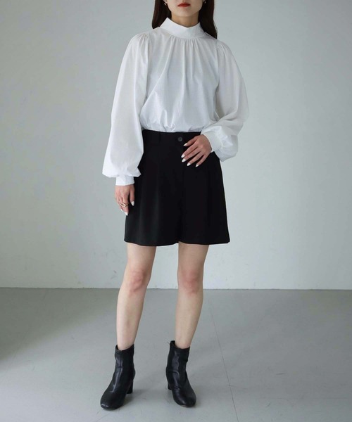 cheriella(シェリエラ)の「【cheriella】WEB限定シルケットコットンハイネックギャザーカットソー(Tシャツ/カットソー・レディース・ライトカーキ/ブラック/オフホワイト・M)」の7枚目の写真