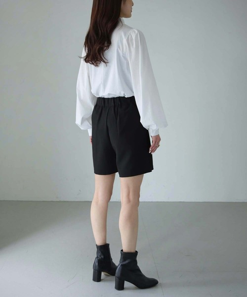 cheriella(シェリエラ)の「【cheriella】WEB限定シルケットコットンハイネックギャザーカットソー(Tシャツ/カットソー・レディース・ライトカーキ/ブラック/オフホワイト・M)」の8枚目の写真
