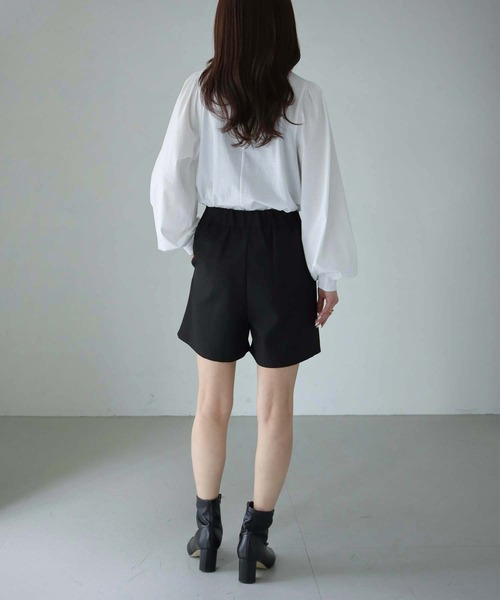 cheriella(シェリエラ)の「【cheriella】WEB限定シルケットコットンハイネックギャザーカットソー(Tシャツ/カットソー・レディース・ライトカーキ/ブラック/オフホワイト・M)」の9枚目の写真