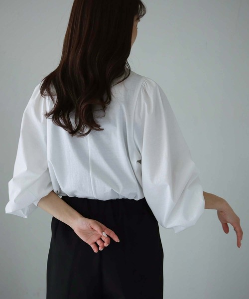 cheriella(シェリエラ)の「【cheriella】WEB限定シルケットコットンハイネックギャザーカットソー(Tシャツ/カットソー・レディース・ライトカーキ/ブラック/オフホワイト・M)」の12枚目の写真