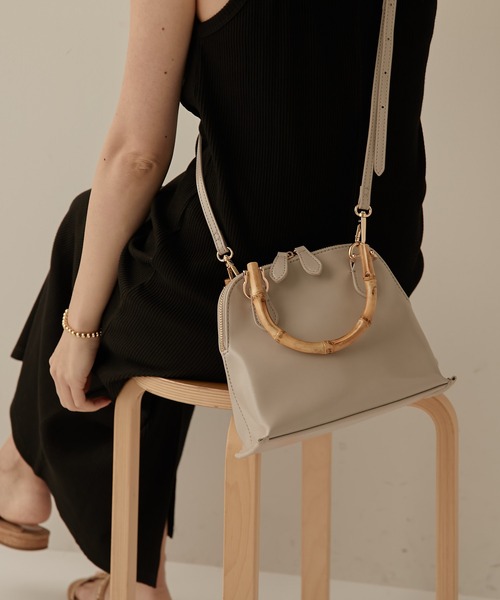 PAPILLONNER(パピヨネ)の「【OT】バンブーハンドルバッグ/PAPILLONNER/パピヨネ(ショルダーバッグ・レディース・ライトグレー/グリーン・FREE)」の2枚目の写真