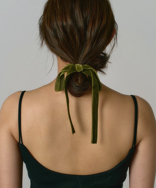 VATSURICA（バツリカ）の「〈VATSURICA〉ベロア リボン ヘアゴム1（ヘアゴム・レディース・ブラック/ベージュ/ブラウン/グレー/グリーン・FREE）」の14枚目の写真