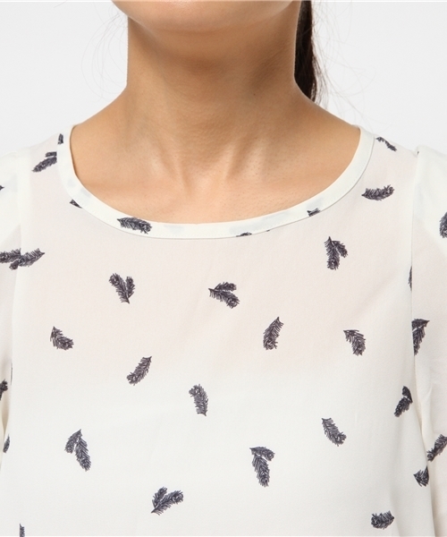 CIAOPANIC（チャオパニック）の「【Ciaopanic】　羽柄袖タックBL（シャツ/ブラウス・レディース・ホワイト/ベージュ/ライトブルー・FREE）」の9枚目の写真