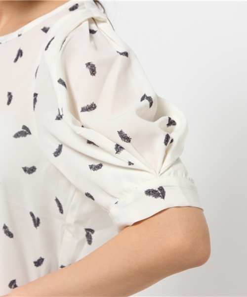 CIAOPANIC（チャオパニック）の「【Ciaopanic】　羽柄袖タックBL（シャツ/ブラウス・レディース・ホワイト/ベージュ/ライトブルー・FREE）」の11枚目の写真