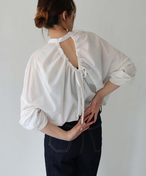 HER CLOSET(ハークローゼット)の「【shemoshelly】WEB限定バックギャザーブラウス(シャツ/ブラウス・レディース・モカ/カーキ/ブラック/オフホワイト・M)」の16枚目の写真