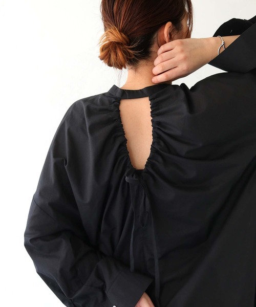 HER CLOSET(ハークローゼット)の「【shemoshelly】WEB限定バックギャザーブラウス(シャツ/ブラウス・レディース・モカ/カーキ/ブラック/オフホワイト・M)」の21枚目の写真