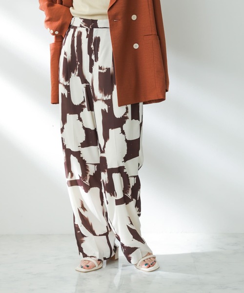 SENSE OF PLACE by URBAN RESEARCH(センスオブプレイスバイアーバンリサーチ)の「センタープレスストレートパンツ(その他パンツ・レディース・イエロー系その他/ブラウン系その他/ブラック・SMALL/MEDIUM)」の8枚目の写真