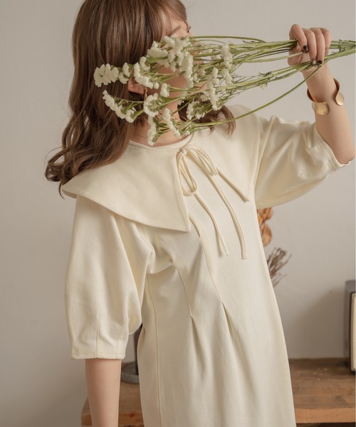 Ambre Neige（アンブルネージュ）の「ケープ付きフロントタック