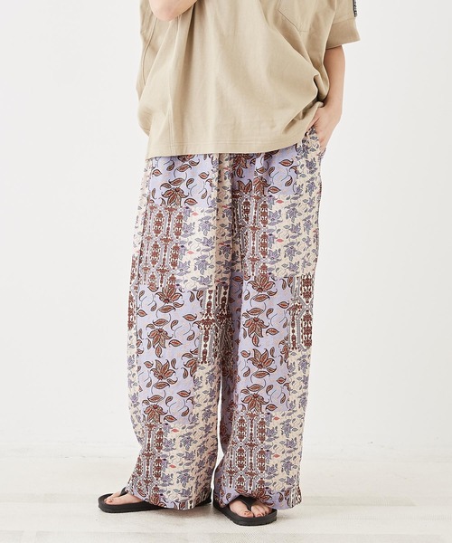 CUBE SUGAR（キューブシュガー）の「綿レーヨンボイル総柄プリントギャザーパンツ（その他パンツ・レディース・レッド/ブルー/オリーブ/カーキ・M）」の9枚目の写真