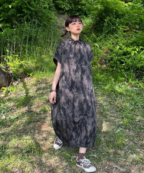 WudgeBoy（ワッジボーイ）の「camouflage balloon dress（ワンピース・レディース・ブラック・フリー）」の5枚目の写真