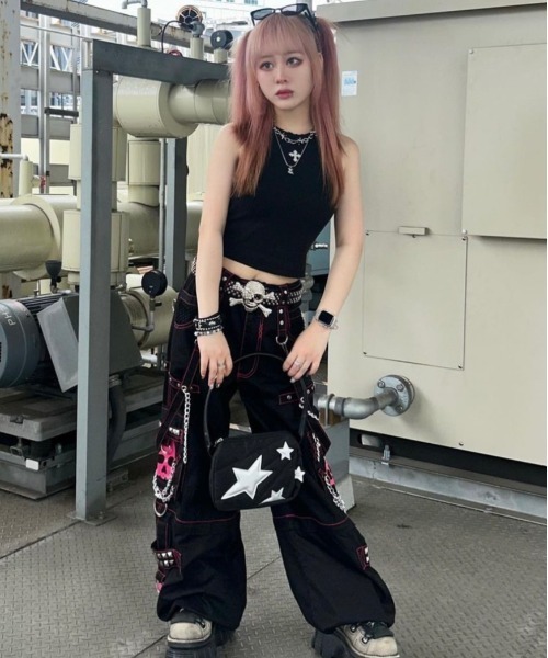 XU（エックスユー）の「韓国風ファッション XU エックスユー Shooting Star Mini Bag ミニバッグ ハンドバッグ（ハンドバッグ・メンズ・ブラック・ONE SIZE）」の11枚目の写真