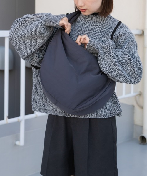 SENSE OF PLACE by URBAN RESEARCH(センスオブプレイスバイアーバンリサーチ)の「ナイロンジップショルダーバッグ(ショルダーバッグ・レディース・ブラック/アイボリー/チャコールグレー/グレー系その他・ONE)」の17枚目の写真