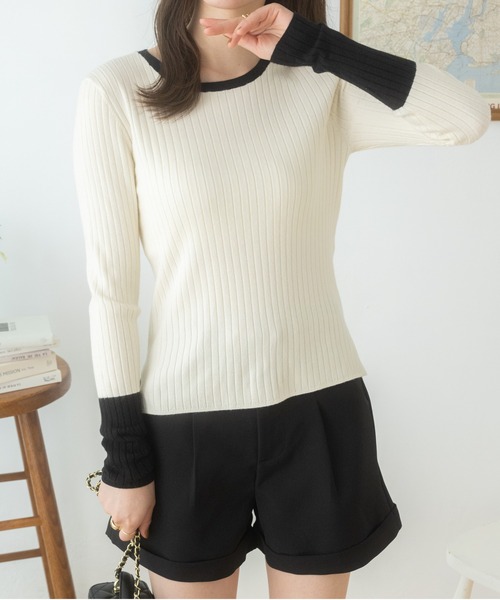 Ada.(エイダ)の「きれい目デザインでオフィスでも使える! バイカラーデザイン リブ ニット(ニット/セーター・レディース・オフホワイト/ブラック/カーキ/ベージュ・FREE)」の21枚目の写真
