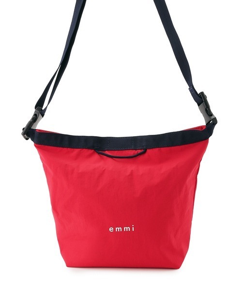 emmi（エミ）の「【emmi yoga】emmi yoga ポーチシュシュSET（ショルダーバッグ・レディース・ブラック/レッド・FREE）」の3枚目の写真