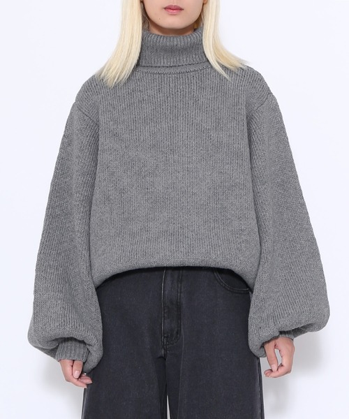PUNYUS（プニュズ）の「タートルネックオーバーニット（ニット/セーター・レディース・グレー/ブラック/ピンク/グリーン/オフホワイト・4/3）」の3枚目の写真