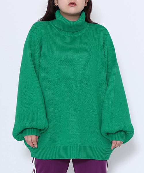 PUNYUS（プニュズ）の「タートルネックオーバーニット（ニット/セーター・レディース・グレー/ブラック/ピンク/グリーン/オフホワイト・4/3）」の4枚目の写真