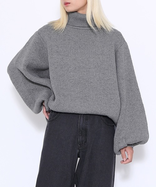 PUNYUS（プニュズ）の「タートルネックオーバーニット（ニット/セーター・レディース・グレー/ブラック/ピンク/グリーン/オフホワイト・4/3）」の6枚目の写真