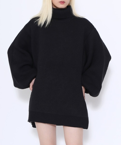 PUNYUS（プニュズ）の「タートルネックオーバーニット（ニット/セーター・レディース・グレー/ブラック/ピンク/グリーン/オフホワイト・4/3）」の10枚目の写真