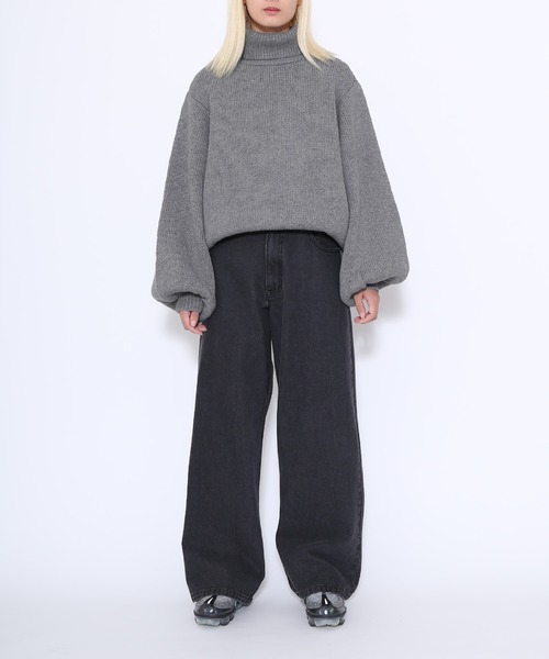 PUNYUS（プニュズ）の「タートルネックオーバーニット（ニット/セーター・レディース・グレー/ブラック/ピンク/グリーン/オフホワイト・4/3）」の8枚目の写真