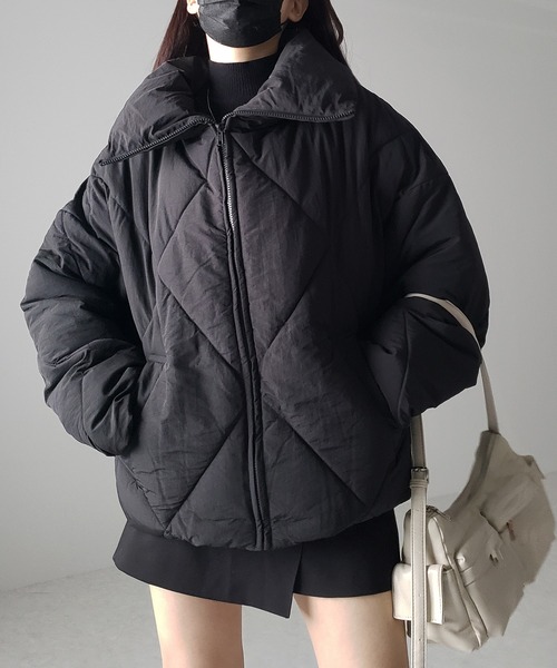 me+em select（ミームセレクト）の「※【 ３COLOR ／２WAY 】ボリュームハイネックナイロンパフダウンジャケット（ダウンジャケット/コート・レディース・アイボリー/ブラック/ライトカーキ・MEDIUM）」の19枚目の写真