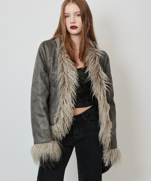 CRANK(クランク)の「韓国ブランド CRANK クランク MUSTANG FUR JACKET ムスタンジャケット フェイクファージャケット ムートンジャケット 羽織り 長袖ジャケット 韓国ファッション(ムートンコート・レディース・ブラック/グレー/ベージュ・ONE SIZE)」の8枚目の写真