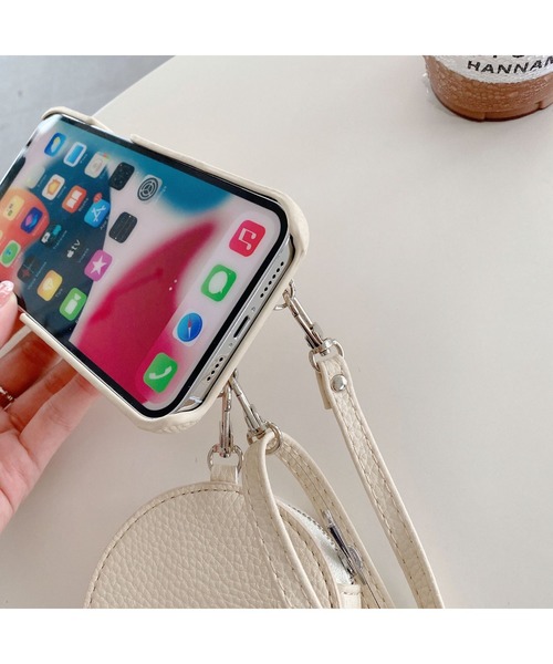 lit.Cy（リットシー）の「マルチウェイコインケース付きスマホショルダーストラップ　iPhoneケース（スマホケース/カバー・レディース・ブラック/オフホワイト/ベージュ・iPhone 15 Pro/iPhone 14 Pro/iPhone 13/iPhone 13 Pro/iPhone 14/iPhone 15）」の13枚目の写真