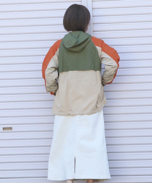 KRIFF MAYER Lady's Collection(クリフメイヤーレディースコレクション)の「クリーネスマウンテンパーカー(マウンテンパーカー・レディース・カラフル/ベージュ/チャコール/グリーン/その他5/オレンジ/ライトブラウン・LARGE/MEDIUM)」の15枚目の写真