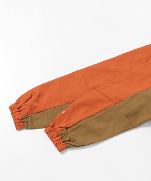 KRIFF MAYER Lady's Collection(クリフメイヤーレディースコレクション)の「クリーネスマウンテンパーカー(マウンテンパーカー・レディース・カラフル/ベージュ/チャコール/グリーン/その他5/オレンジ/ライトブラウン・LARGE/MEDIUM)」の21枚目の写真