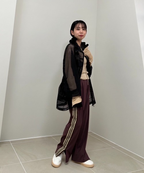 emmi（エミ）の「【emmi atelier】サイドライントラックパンツ（スウェットパンツ・レディース・ライトブルー/パープル・0/1）」の15枚目の写真