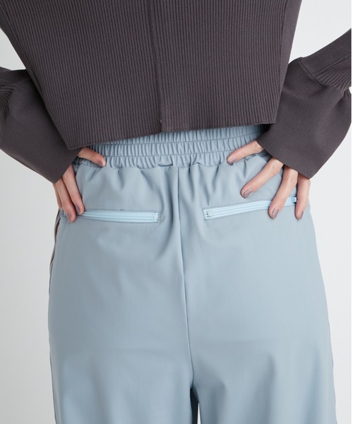 emmi（エミ）の「【emmi atelier】サイドライントラックパンツ（スウェットパンツ・レディース・ライトブルー/パープル・0/1）」の17枚目の写真