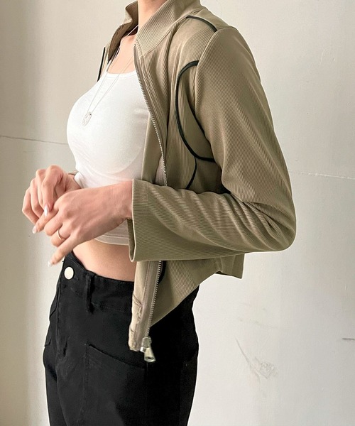 Jewelobe(ジュエローブ)の「コンパクトラインジップアップトレーナー(Tシャツ/カットソー・レディース・ホワイト/カーキ/ブラック・FREE)」の1枚目の写真