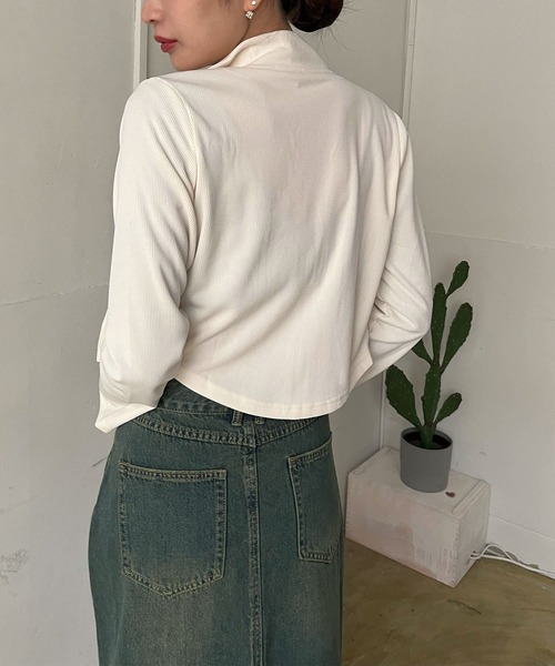 Jewelobe(ジュエローブ)の「コンパクトラインジップアップトレーナー(Tシャツ/カットソー・レディース・ホワイト/カーキ/ブラック・FREE)」の6枚目の写真