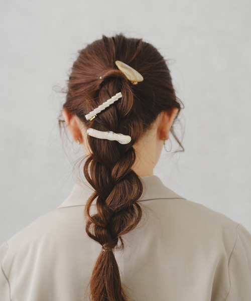 BIRTHDAY BAR（バースデイバー）の「ニュアンスヘアクリップセット ボリューム（バレッタ/ヘアクリップ・レディース・ベージュ/ブラウン・フリー）」の7枚目の写真