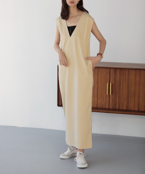 nouvellemoi（ヌーベルモイ）の「Vネックロングジャンパースカート（ジャンパースカート・レディース・アイボリー/ブラック/グレー/モカ・S/L/M）」の19枚目の写真