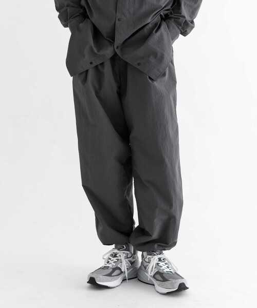 EKAL(エカル)の「『撥水/UVカット』『UR TECH』ナイロンタッサートラウザー(その他パンツ・メンズ・グレー/ベージュ・SMALL/MEDIUM/LARGE)」の16枚目の写真