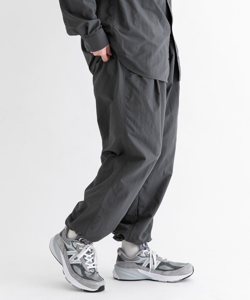 EKAL(エカル)の「『撥水/UVカット』『UR TECH』ナイロンタッサートラウザー(その他パンツ・メンズ・グレー/ベージュ・SMALL/MEDIUM/LARGE)」の18枚目の写真