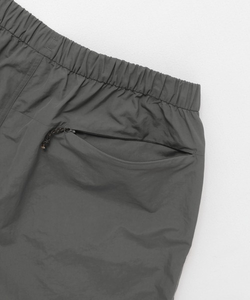 EKAL(エカル)の「『撥水/UVカット』『UR TECH』ナイロンタッサートラウザー(その他パンツ・メンズ・グレー/ベージュ・SMALL/MEDIUM/LARGE)」の11枚目の写真
