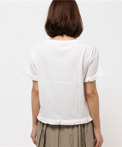 La TOTALITE(ラトータリテ)の「フリンジVネックカットソー◆(Tシャツ/カットソー・レディース・ホワイト/グレー/カーキ・FREE)」の8枚目の写真