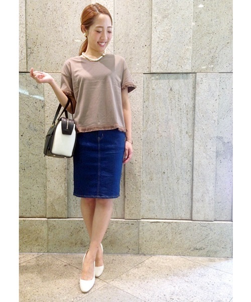 La TOTALITE(ラトータリテ)の「フリンジVネックカットソー◆(Tシャツ/カットソー・レディース・ホワイト/グレー/カーキ・FREE)」の5枚目の写真