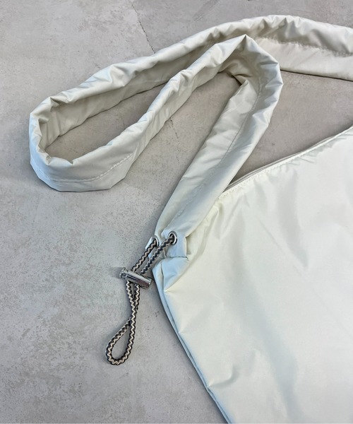 CPCM（シーピーシーエム）の「ハンドルギャザーナイロンショルダー（ショルダーバッグ・レディース・ブラック/アイボリー/ブラウン・FREE）」の15枚目の写真