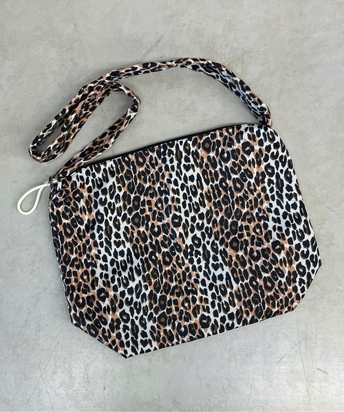 CPCM（シーピーシーエム）の「ハンドルギャザーナイロンショルダー（ショルダーバッグ・レディース・ブラック/アイボリー/ブラウン・FREE）」の21枚目の写真