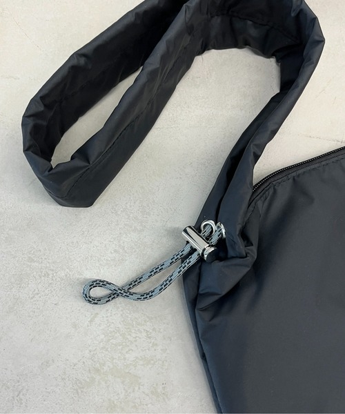 CPCM（シーピーシーエム）の「ハンドルギャザーナイロンショルダー（ショルダーバッグ・レディース・ブラック/アイボリー/ブラウン・FREE）」の22枚目の写真