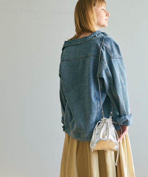 coca(coca)(コカ)の「【WEB限定セール】メタリック巾着チェーンバック(ショルダーバッグ・レディース・シルバー/ゴールド・ONE SIZE)」の8枚目の写真