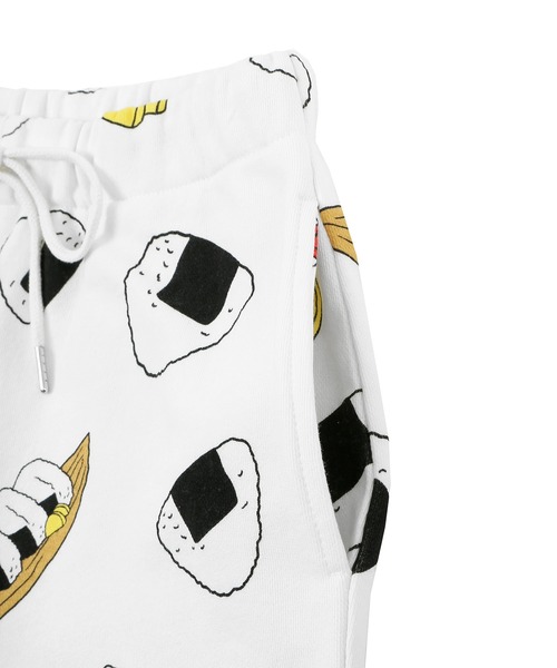 PUNYUS（プニュズ）の「フード総柄スウェットパンツ(ONIGIRI・YAKINIKU・NATTO）（スウェットパンツ・レディース・ブラウン/レッド/ブラック・4/3/2/1）」の22枚目の写真