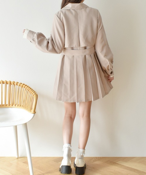 ems excite（エムズエキサイト）の「ピーチプリーツトレンチ（トレンチコート・レディース・ライトブラウン/ブラック/ナチュラル・FREE）」の10枚目の写真